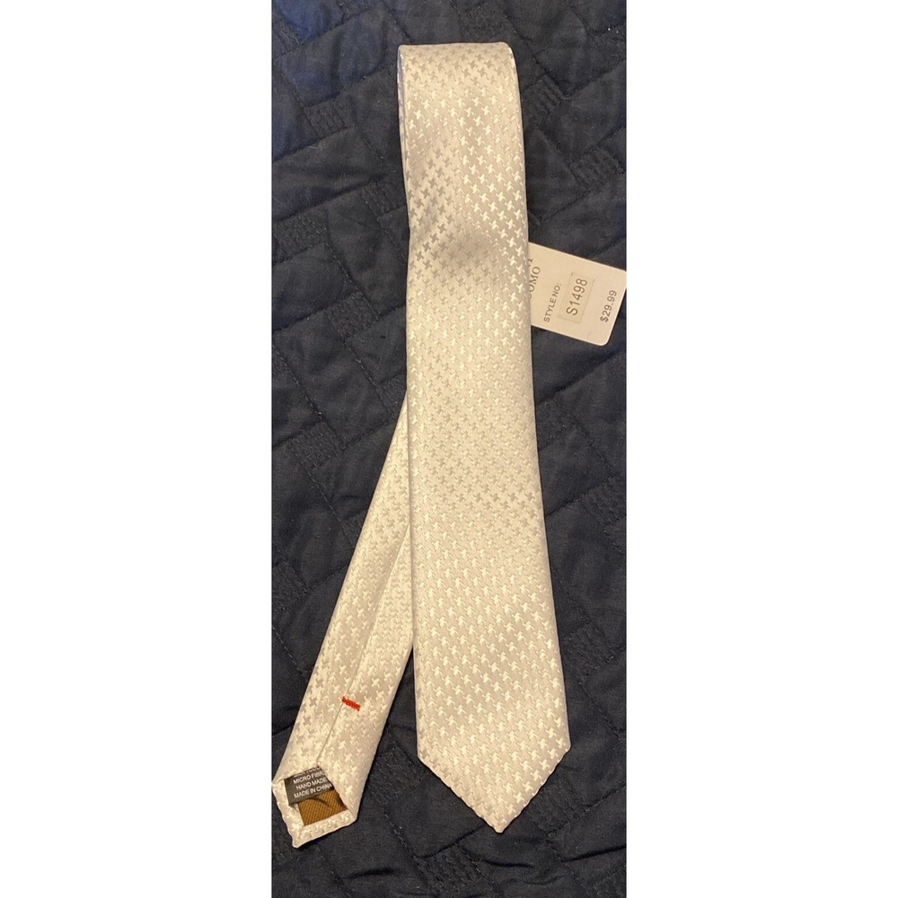 NWT IMANI UOMO SOLID WHITE  SILK TOUCH NECK TIE  NEW